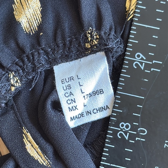 Long sleeve blouse with frill trim - Picture 2 of 11